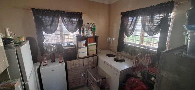 5 Bedroom Property for Sale in Dana Bay Western Cape